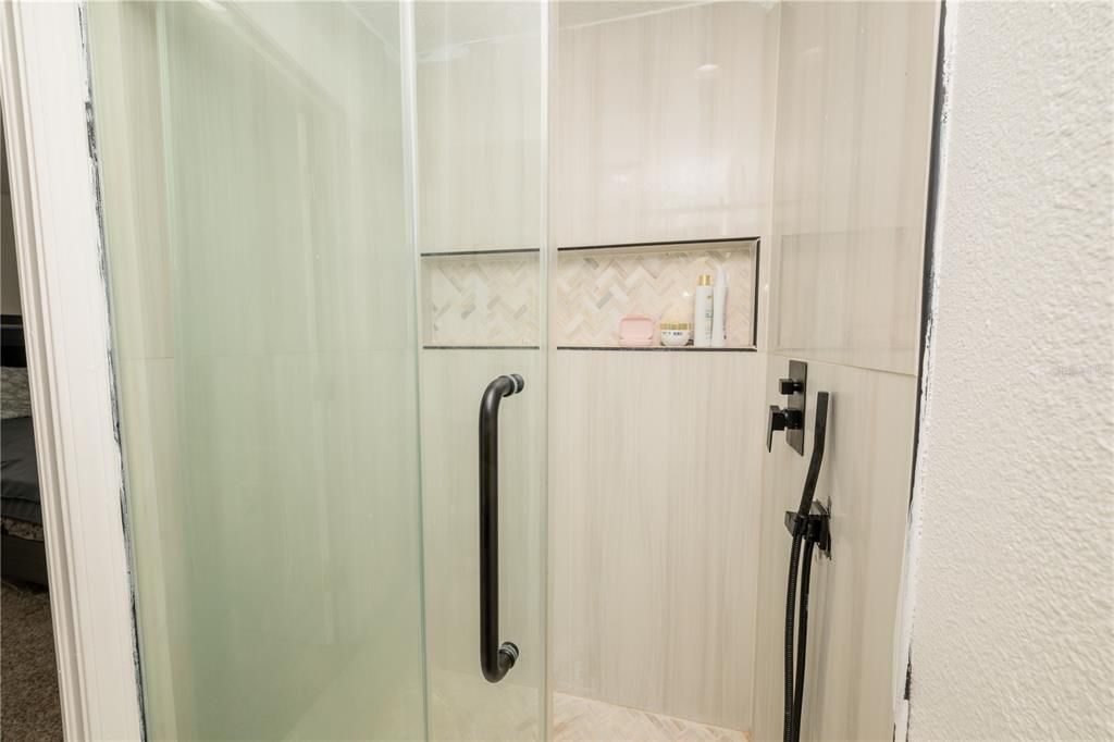For Sale: $298,000 (4 beds, 2 baths, 1840 Square Feet)