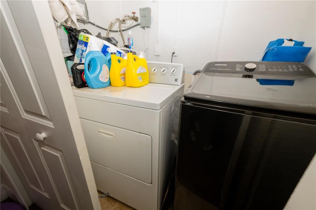 For Sale: $298,000 (4 beds, 2 baths, 1840 Square Feet)