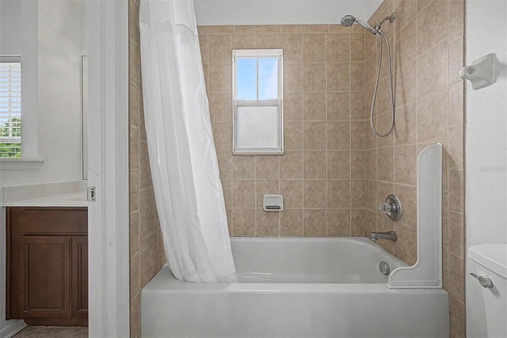 На продажу: $619,900 (5 спален, 4 ванн, 3259 Квадратных фут)