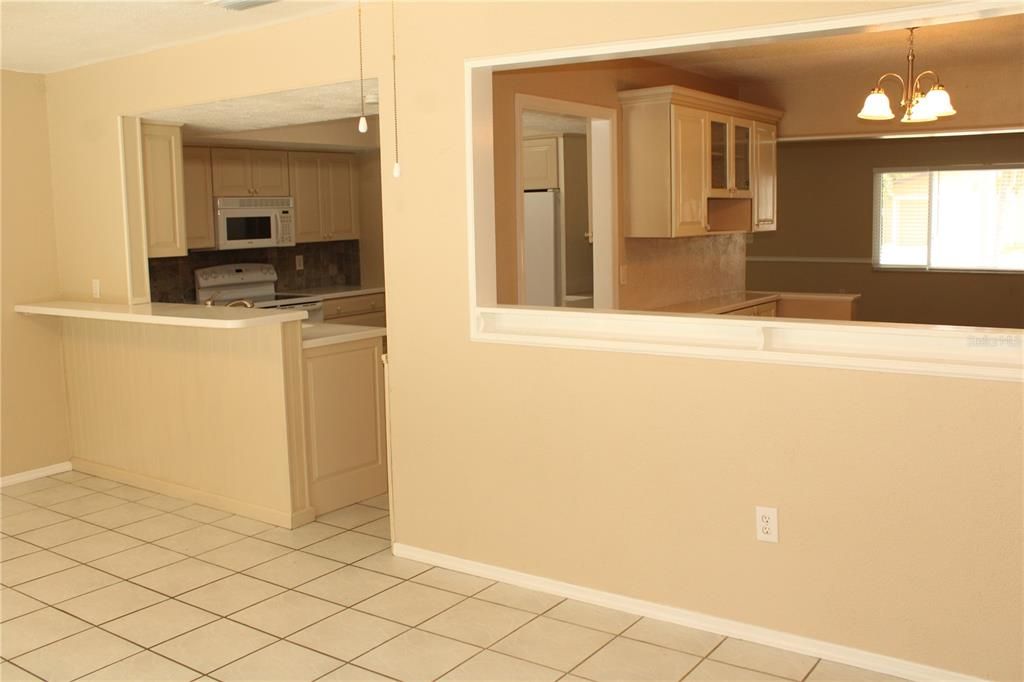 For Rent: $3,195 (4 beds, 2 baths, 2031 Square Feet)