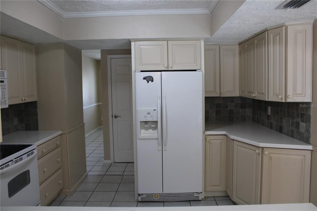 For Rent: $3,195 (4 beds, 2 baths, 2031 Square Feet)