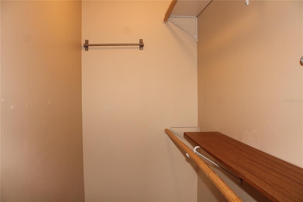 For Rent: $3,195 (4 beds, 2 baths, 2031 Square Feet)