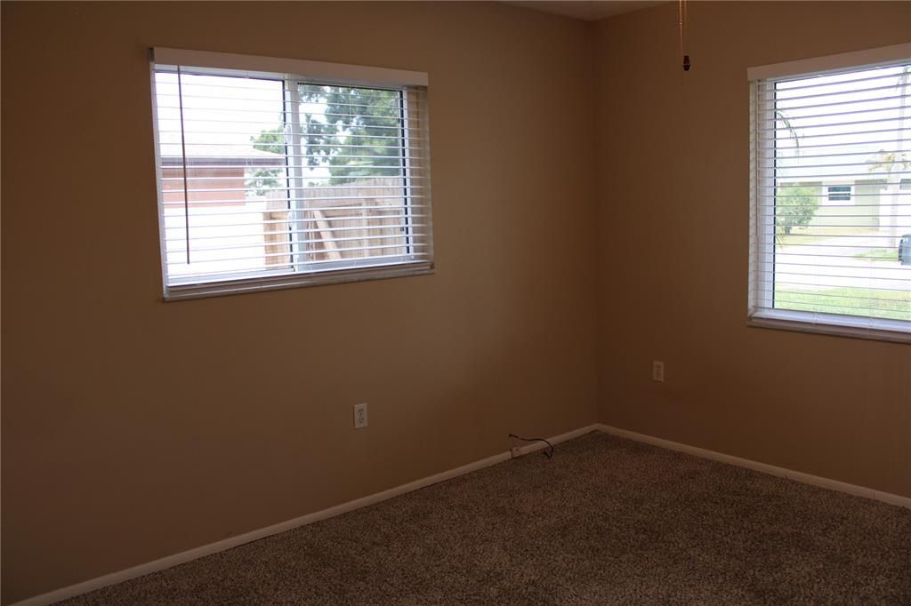For Rent: $3,195 (4 beds, 2 baths, 2031 Square Feet)
