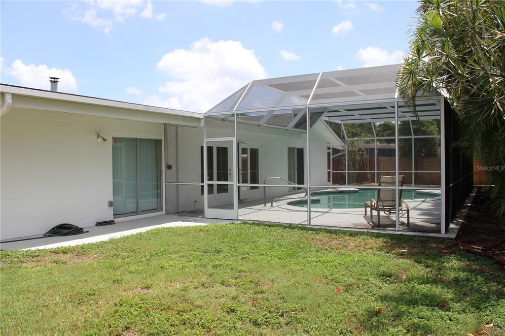 For Rent: $3,195 (4 beds, 2 baths, 2031 Square Feet)