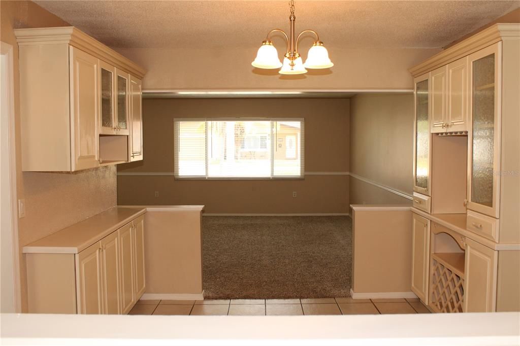For Rent: $3,195 (4 beds, 2 baths, 2031 Square Feet)