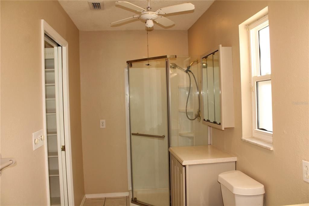 For Rent: $3,195 (4 beds, 2 baths, 2031 Square Feet)
