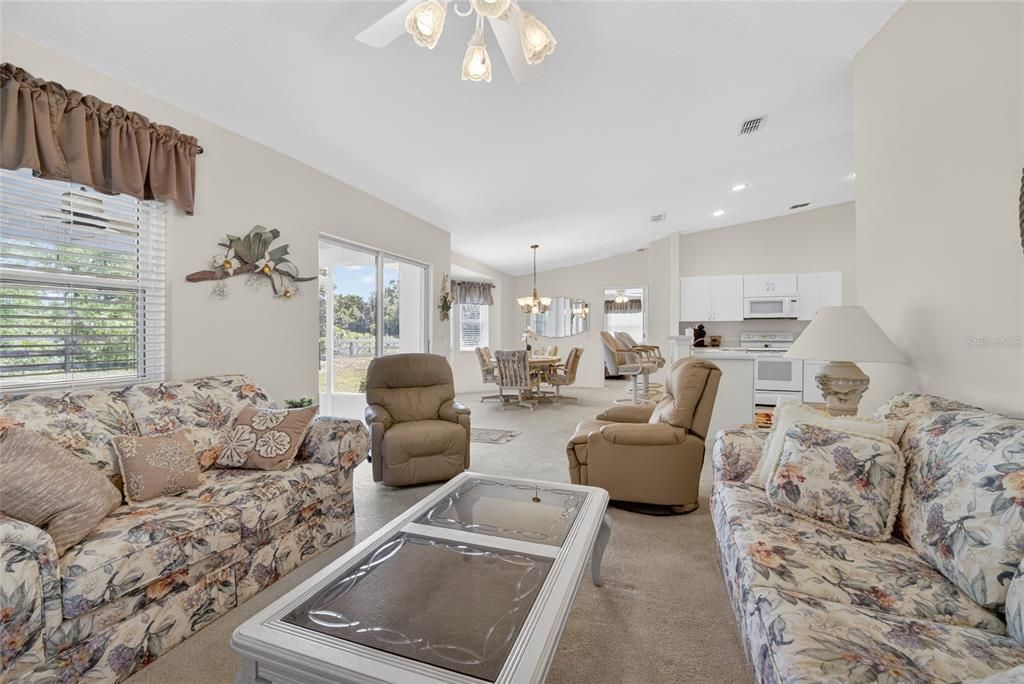 For Sale: $289,900 (3 beds, 2 baths, 1826 Square Feet)