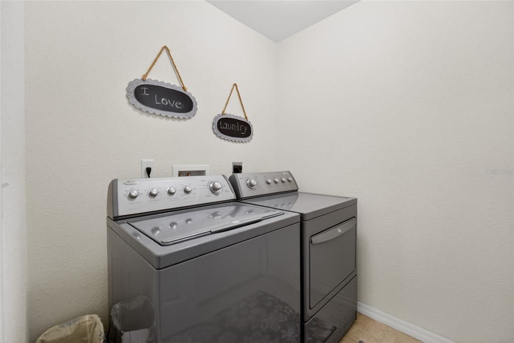 For Sale: $289,900 (3 beds, 2 baths, 1826 Square Feet)