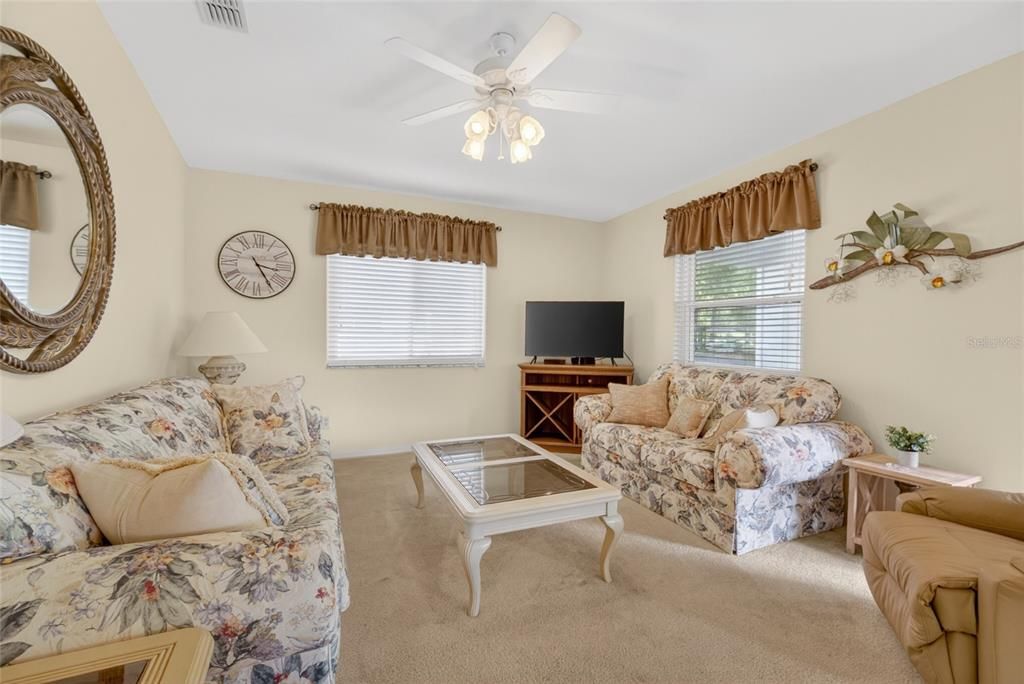 For Sale: $289,900 (3 beds, 2 baths, 1826 Square Feet)