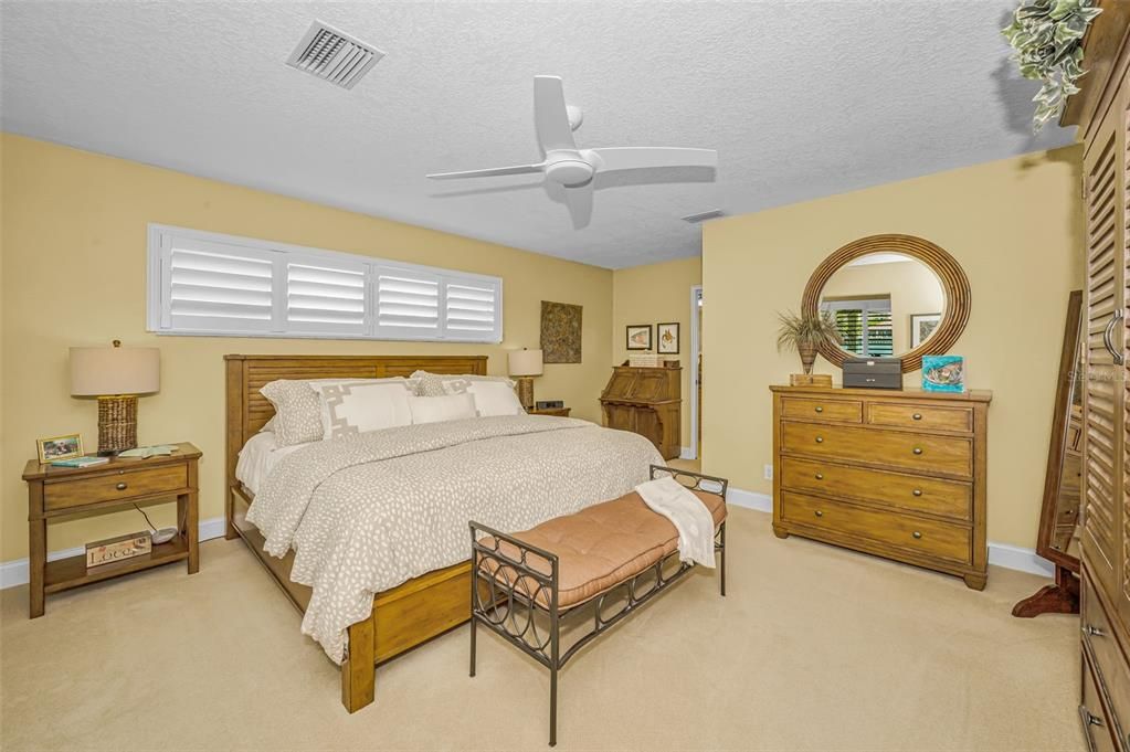 En Venta: $1,795,000 (3 camas, 2 baños, 2421 Pies cuadrados)