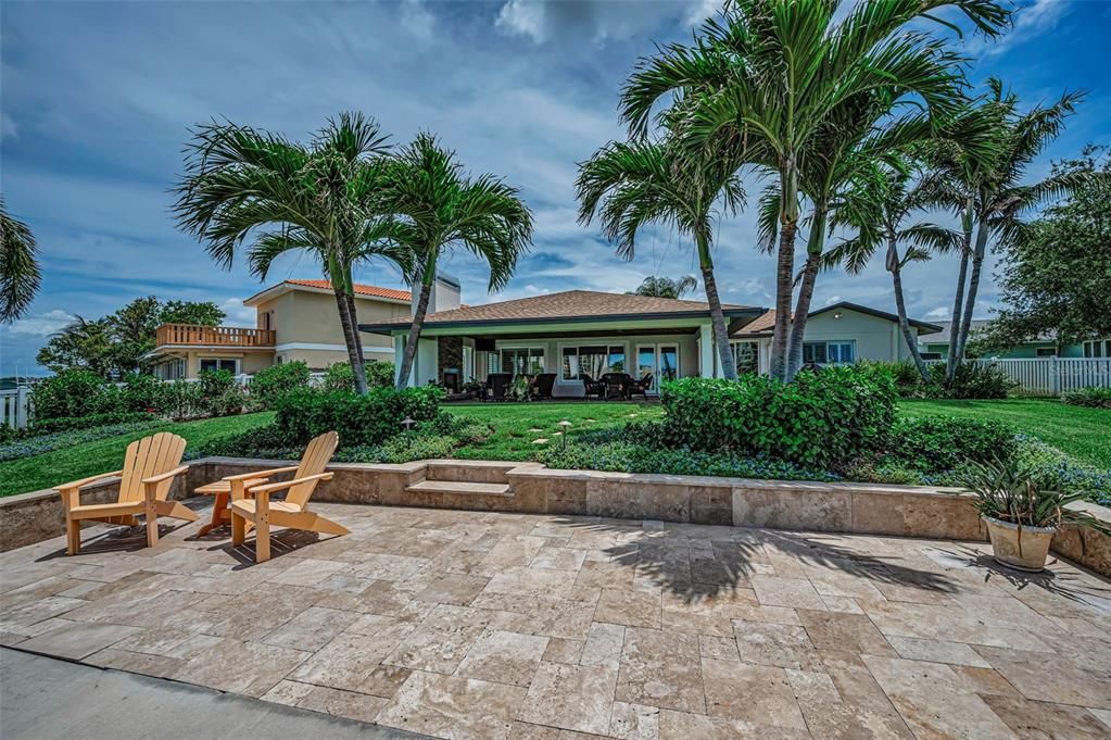 En Venta: $1,795,000 (3 camas, 2 baños, 2421 Pies cuadrados)