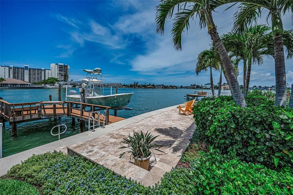 En Venta: $1,795,000 (3 camas, 2 baños, 2421 Pies cuadrados)