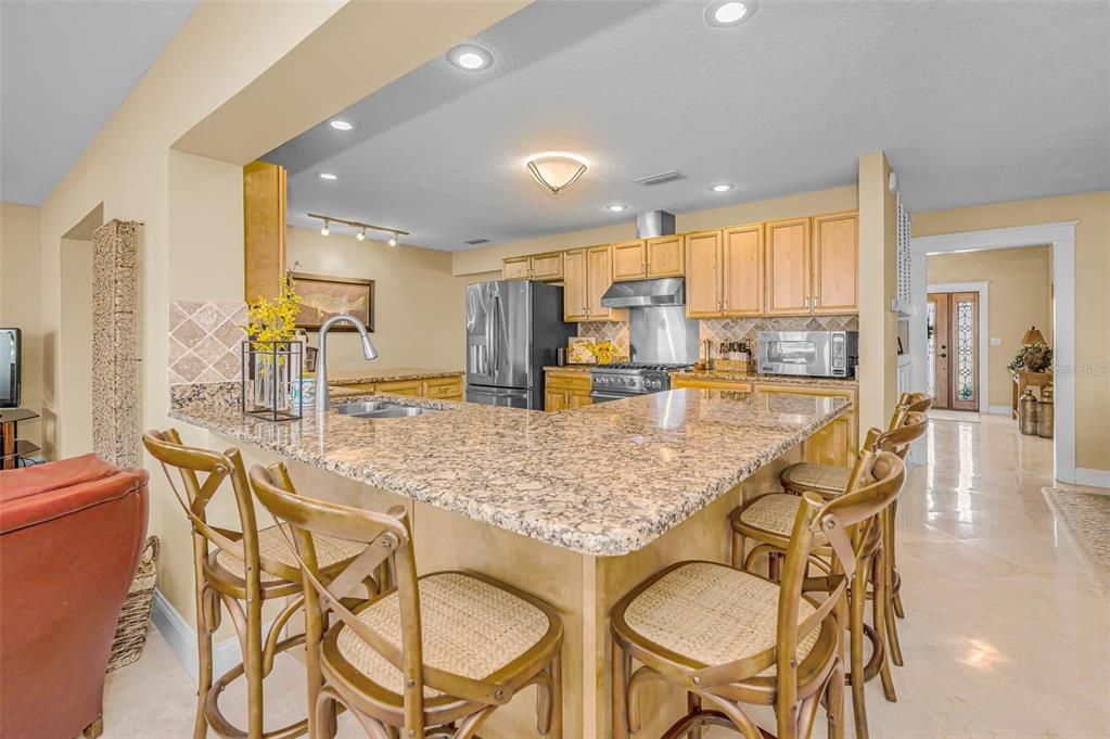 En Venta: $1,795,000 (3 camas, 2 baños, 2421 Pies cuadrados)