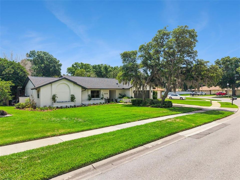 For Sale: $675,000 (4 beds, 2 baths, 2026 Square Feet)