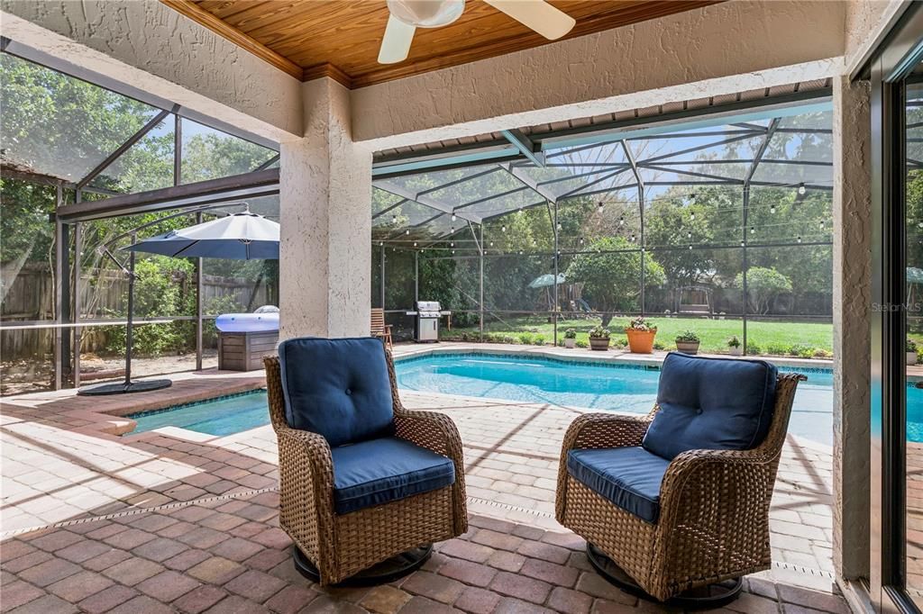 For Sale: $675,000 (4 beds, 2 baths, 2026 Square Feet)