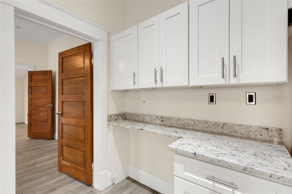 For Sale: $435,000 (4 beds, 0 baths, 882 Square Feet)
