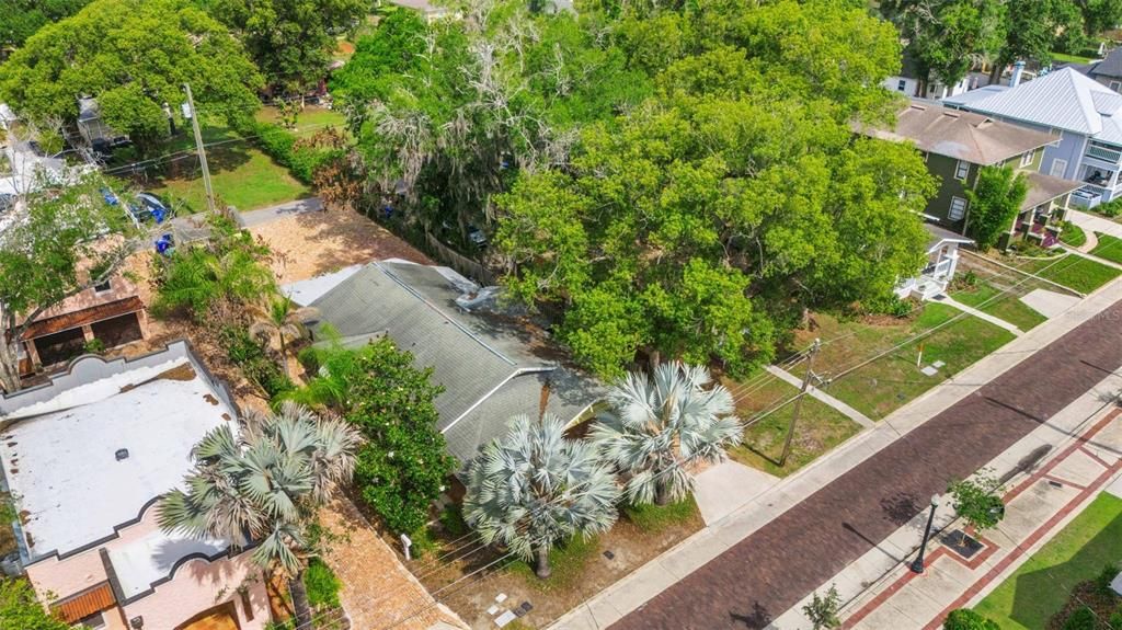 For Sale: $435,000 (4 beds, 0 baths, 882 Square Feet)