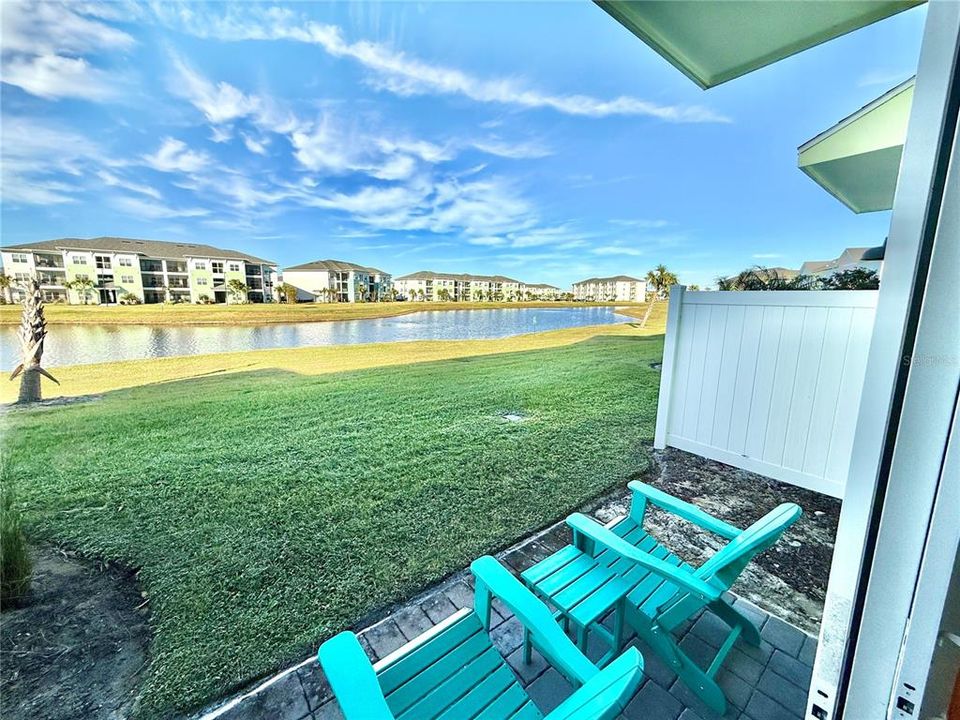 En Venta: $393,000 (3 camas, 3 baños, 1550 Pies cuadrados)