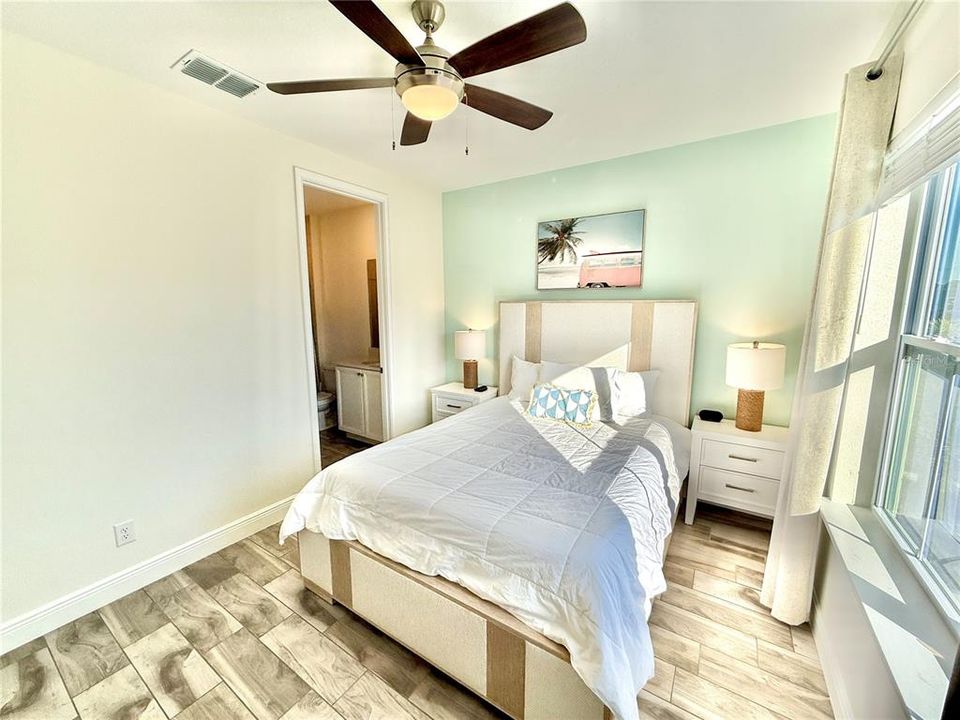En Venta: $393,000 (3 camas, 3 baños, 1550 Pies cuadrados)