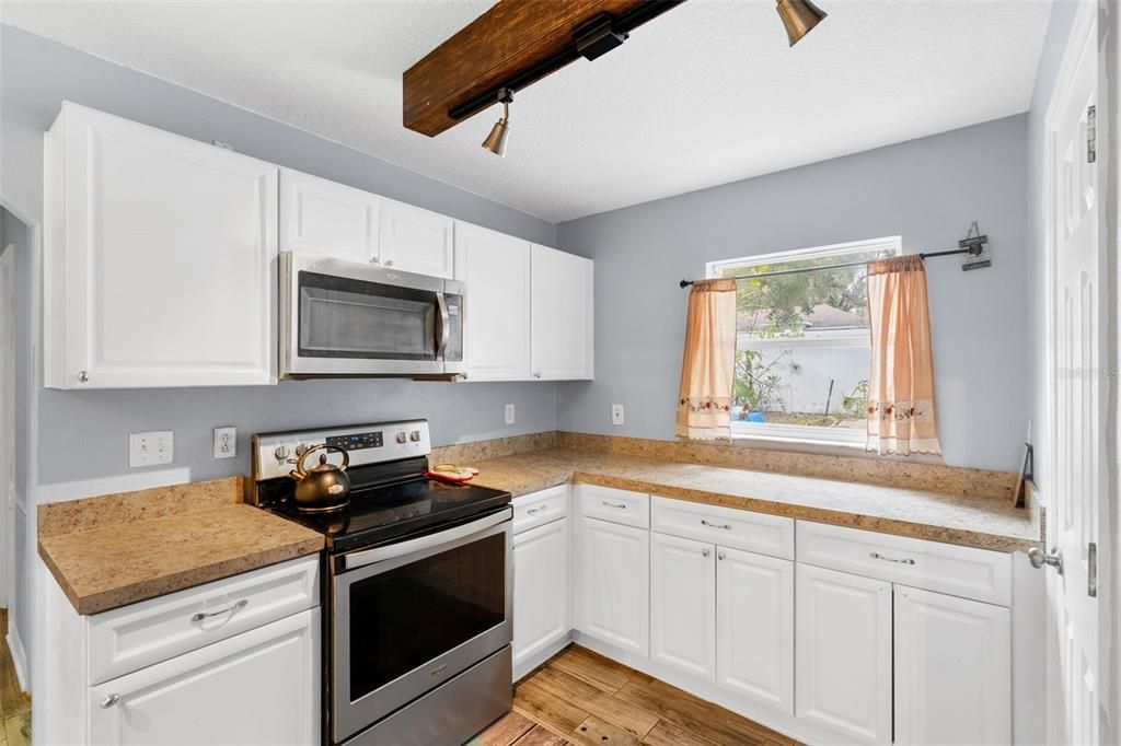 For Rent: $3,800 (4 beds, 3 baths, 2666 Square Feet)