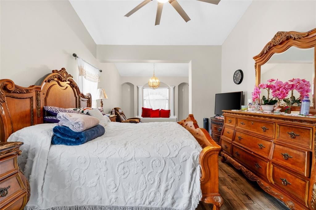For Rent: $3,800 (4 beds, 3 baths, 2666 Square Feet)