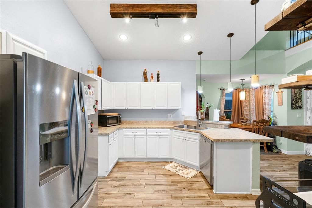 For Rent: $3,800 (4 beds, 3 baths, 2666 Square Feet)