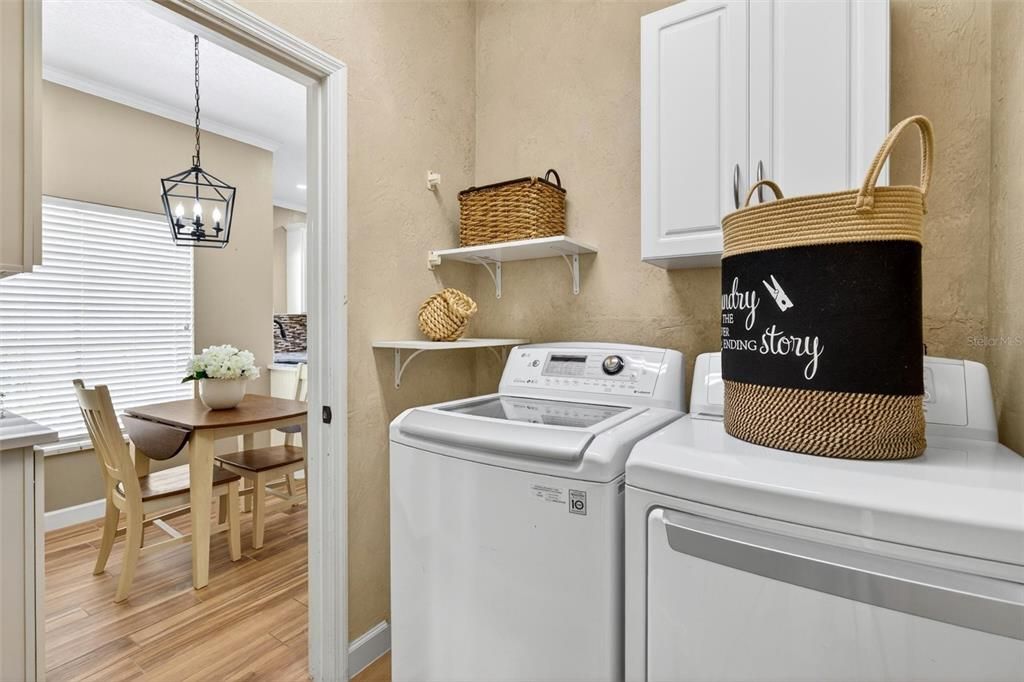 For Sale: $560,000 (3 beds, 2 baths, 1903 Square Feet)