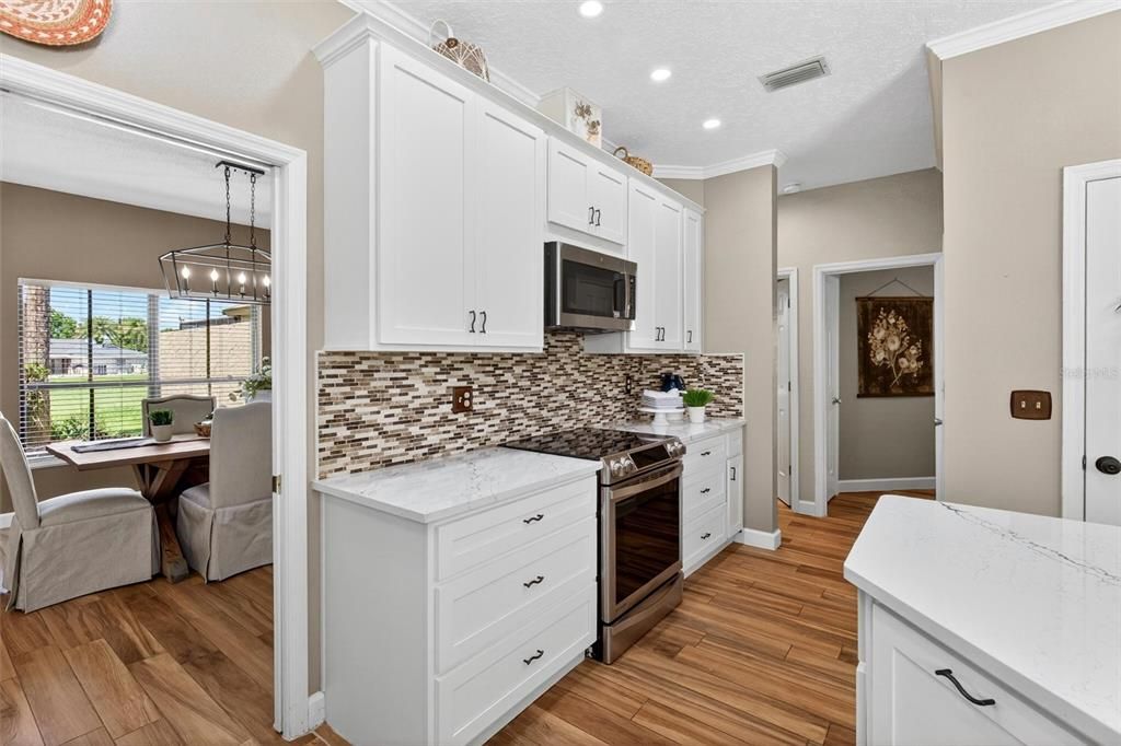 For Sale: $560,000 (3 beds, 2 baths, 1903 Square Feet)