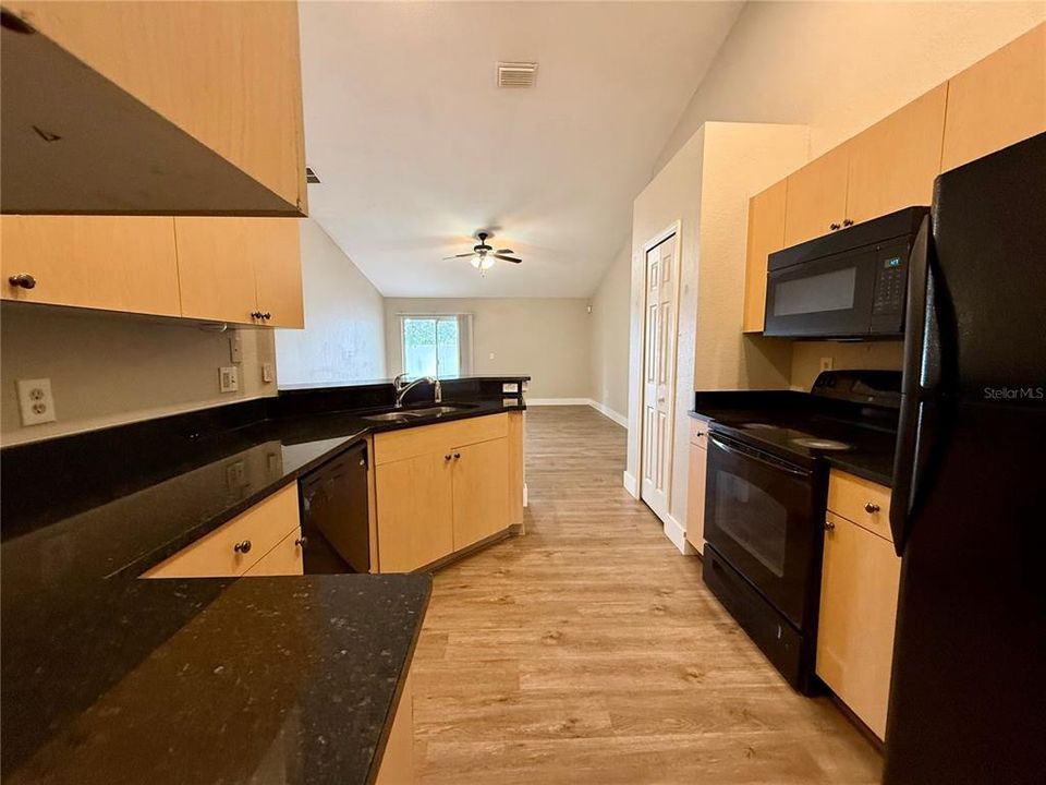 En Renta: $1,895 (3 camas, 2 baños, 1744 Pies cuadrados)