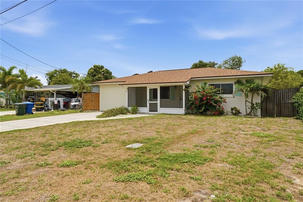 For Sale: $499,999 (3 beds, 2 baths, 1336 Square Feet)