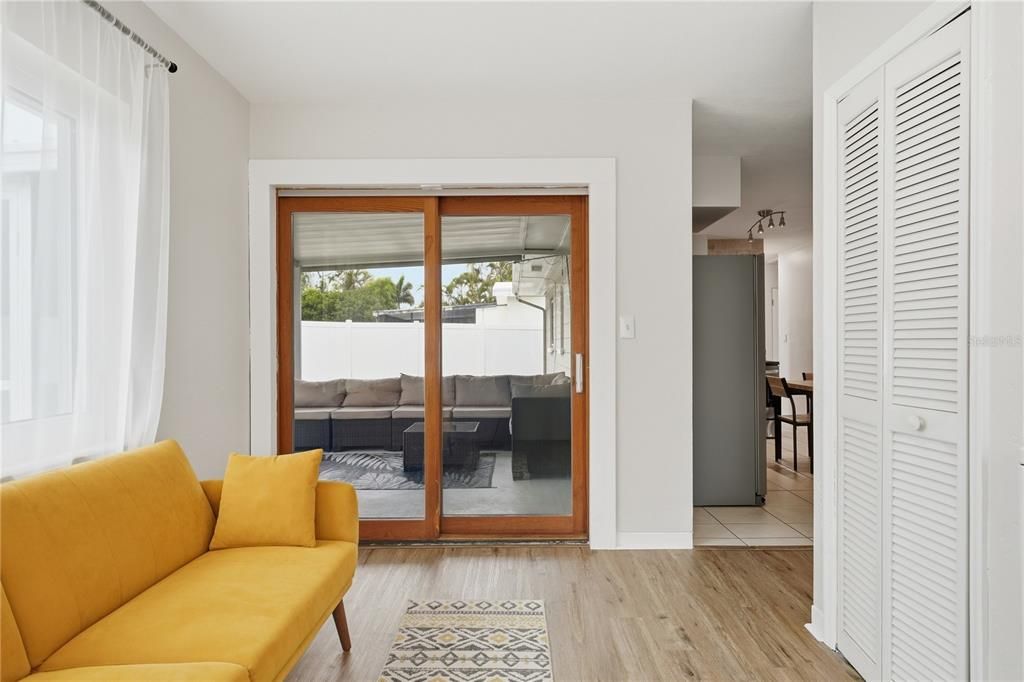 For Sale: $499,999 (3 beds, 2 baths, 1336 Square Feet)