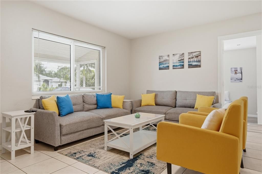 For Sale: $499,999 (3 beds, 2 baths, 1336 Square Feet)