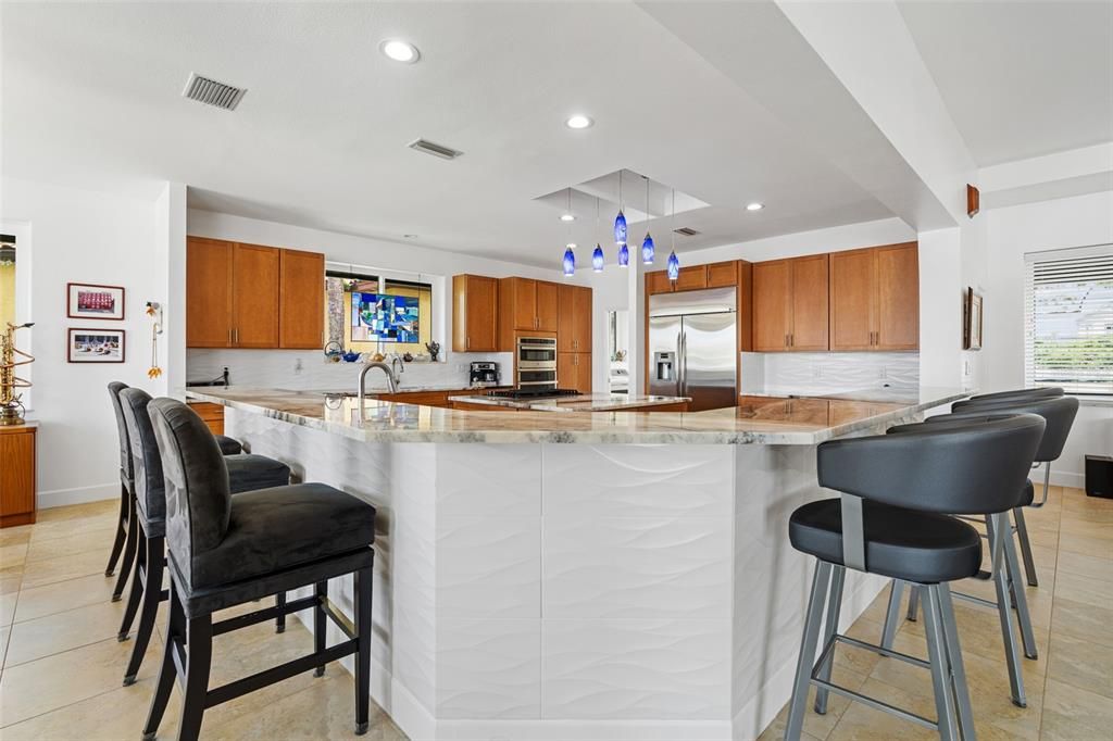For Sale: $3,499,000 (5 beds, 4 baths, 4636 Square Feet)