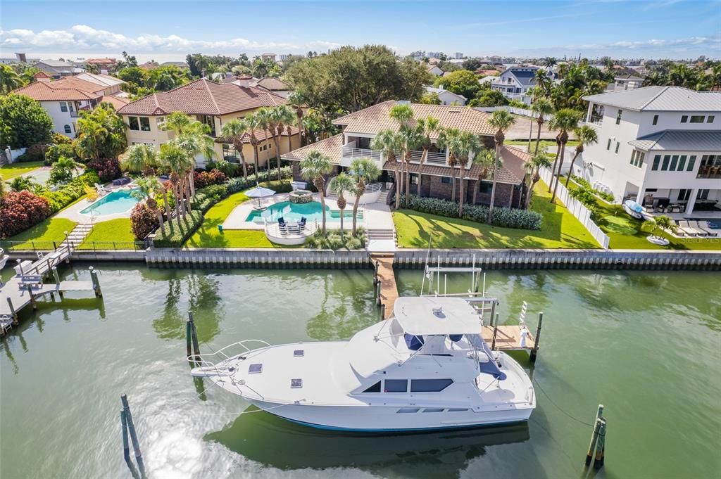 For Sale: $3,499,000 (5 beds, 4 baths, 4636 Square Feet)