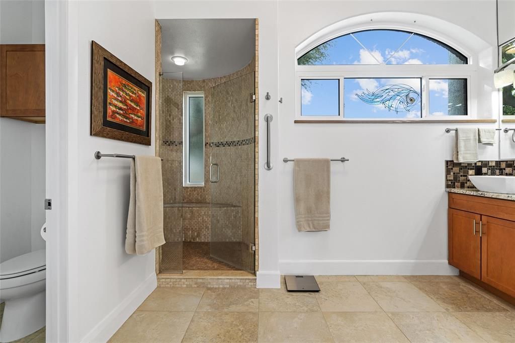For Sale: $3,499,000 (5 beds, 4 baths, 4636 Square Feet)