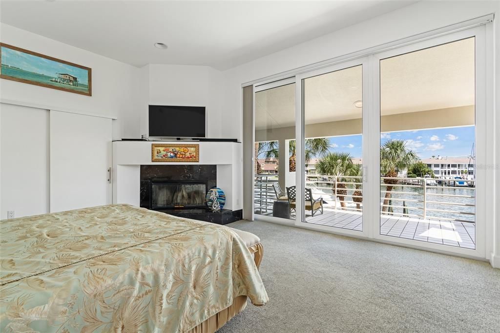 For Sale: $3,499,000 (5 beds, 4 baths, 4636 Square Feet)