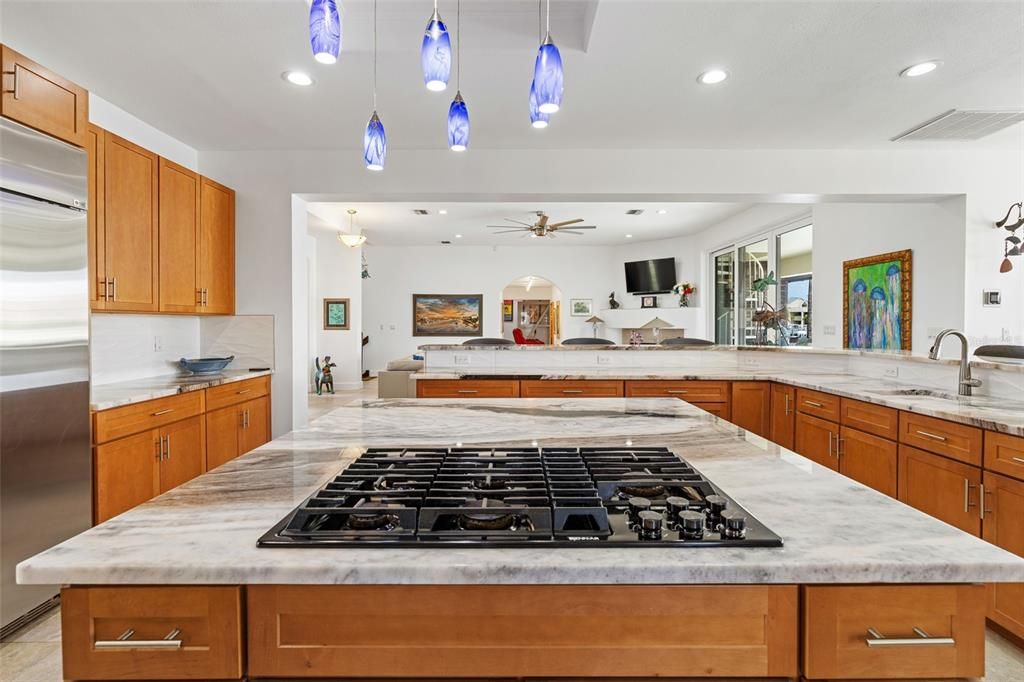 For Sale: $3,499,000 (5 beds, 4 baths, 4636 Square Feet)