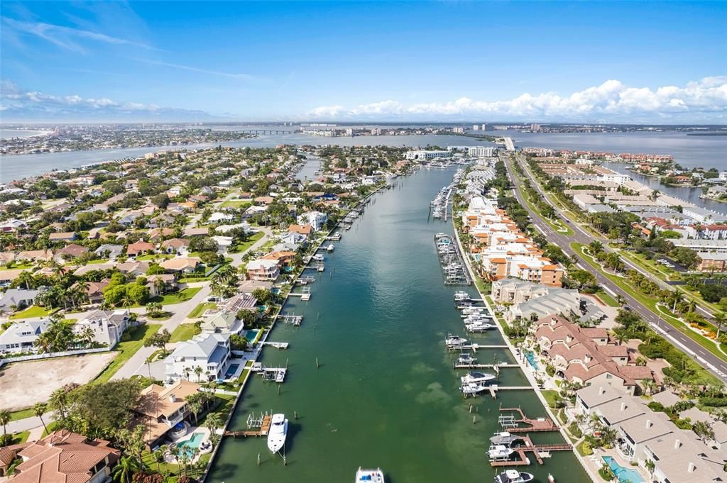 For Sale: $3,499,000 (5 beds, 4 baths, 4636 Square Feet)