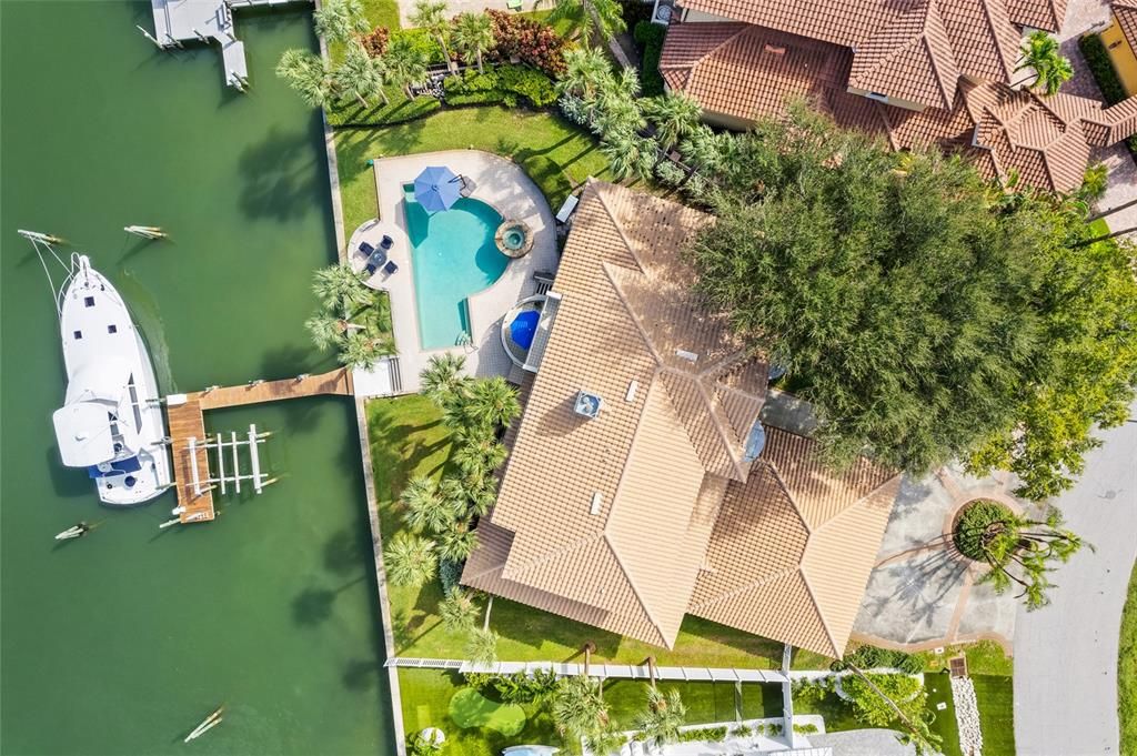 For Sale: $3,499,000 (5 beds, 4 baths, 4636 Square Feet)