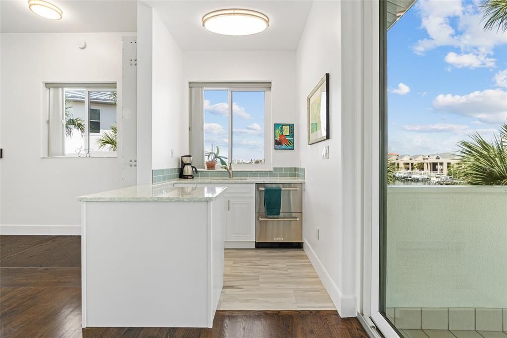 For Sale: $3,499,000 (5 beds, 4 baths, 4636 Square Feet)