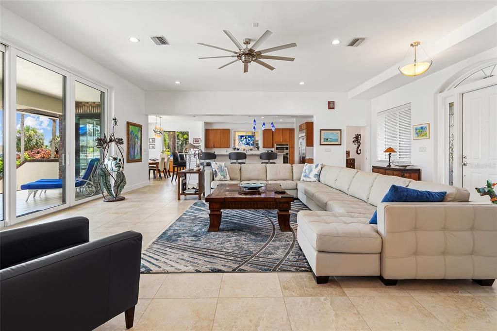 For Sale: $3,499,000 (5 beds, 4 baths, 4636 Square Feet)
