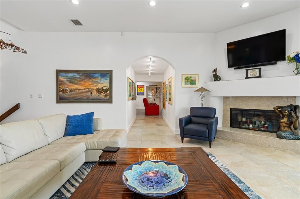 For Sale: $3,499,000 (5 beds, 4 baths, 4636 Square Feet)