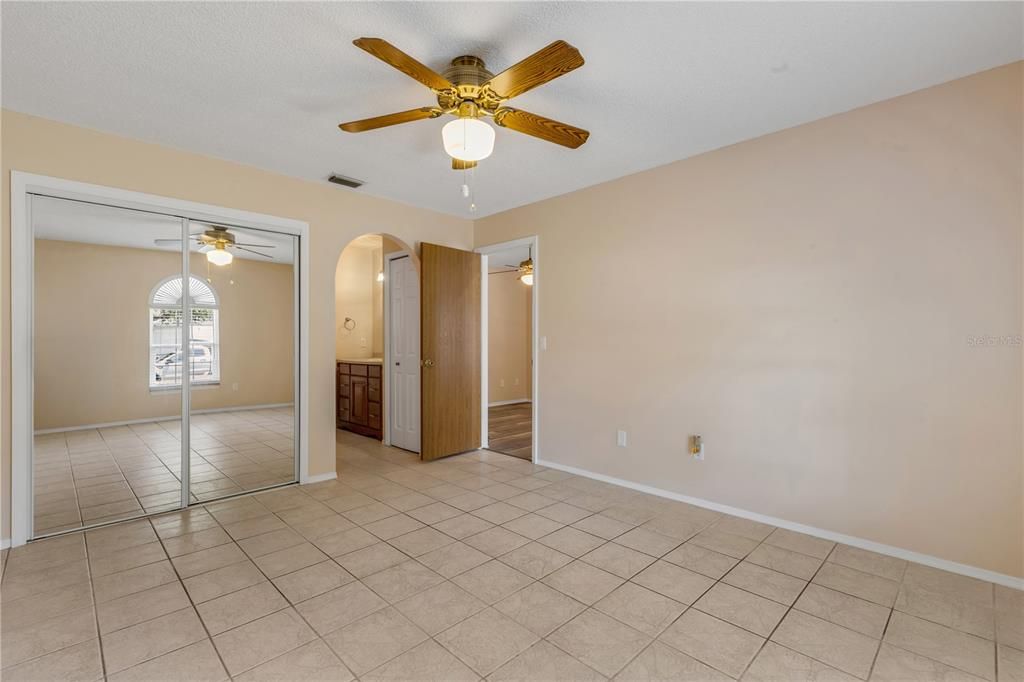 Active With Contract: $315,000 (3 beds, 2 baths, 1412 Square Feet)