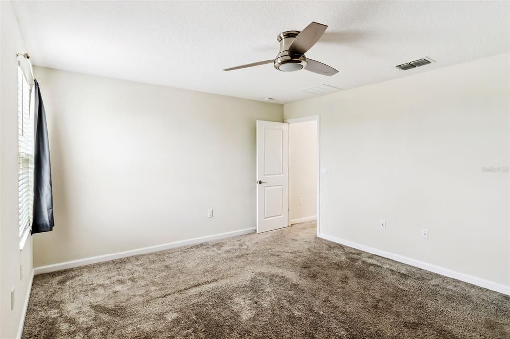 For Sale: $329,900 (4 beds, 2 baths, 1677 Square Feet)