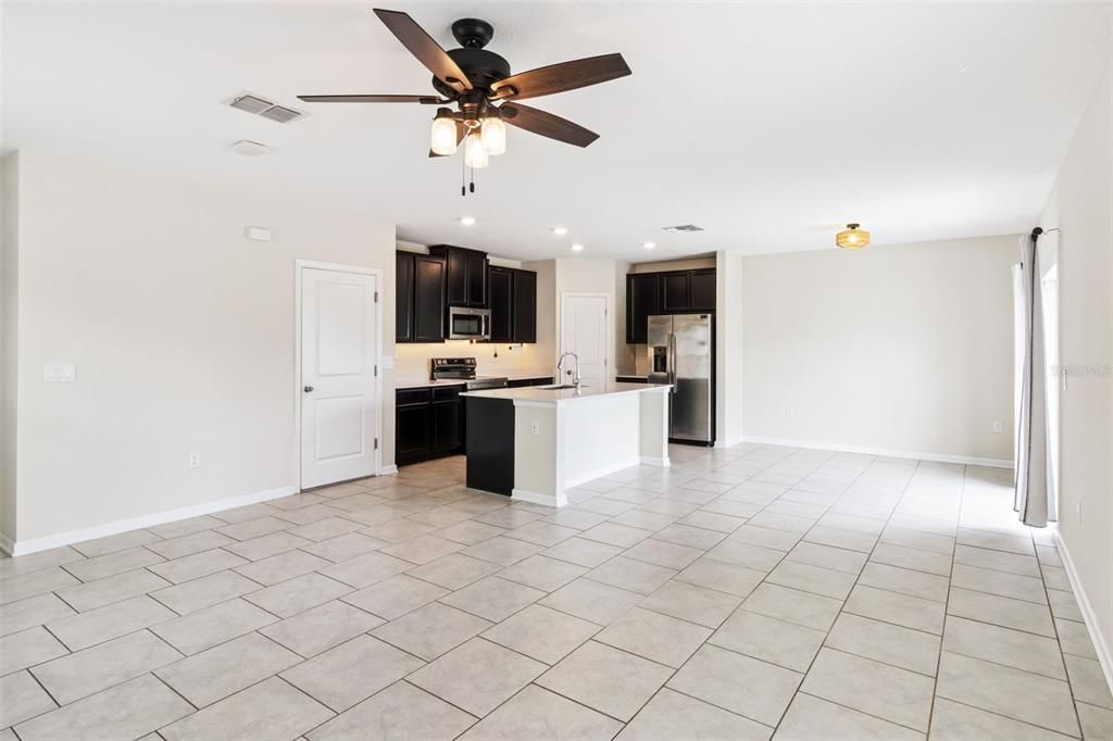 For Sale: $329,900 (4 beds, 2 baths, 1677 Square Feet)