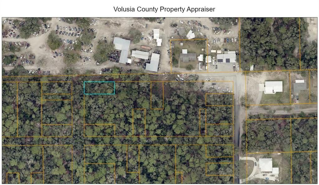 На продажу: $8,000 (0.14 acres)