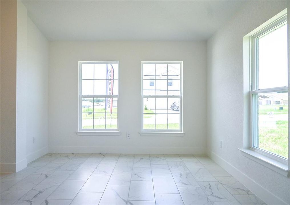En Venta: $317,850 (4 camas, 2 baños, 2020 Pies cuadrados)