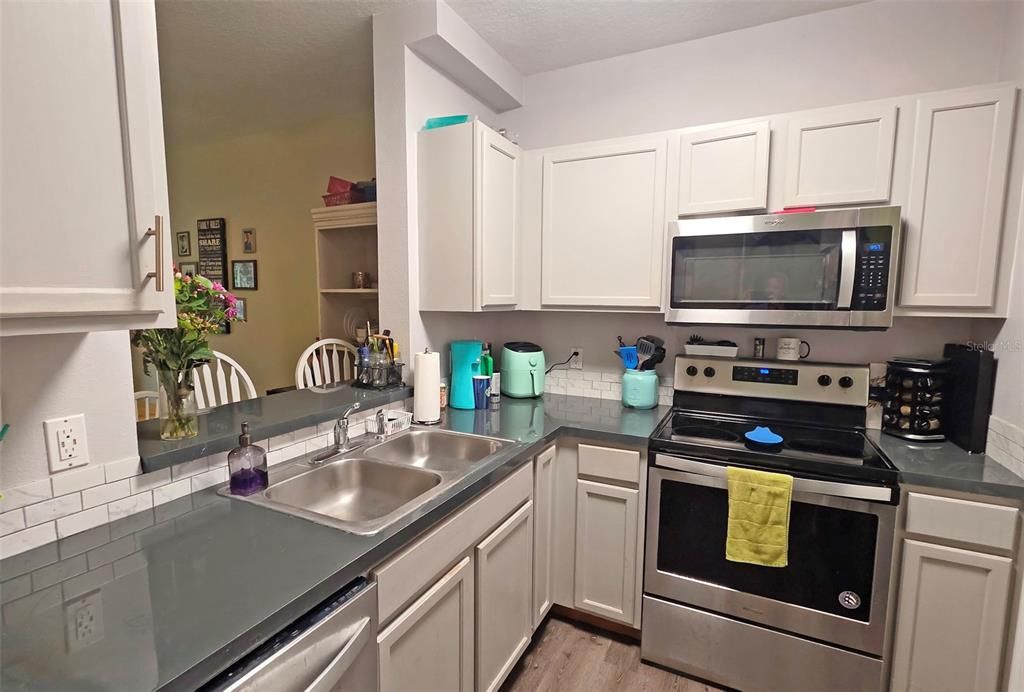 For Sale: $249,000 (3 beds, 2 baths, 1540 Square Feet)