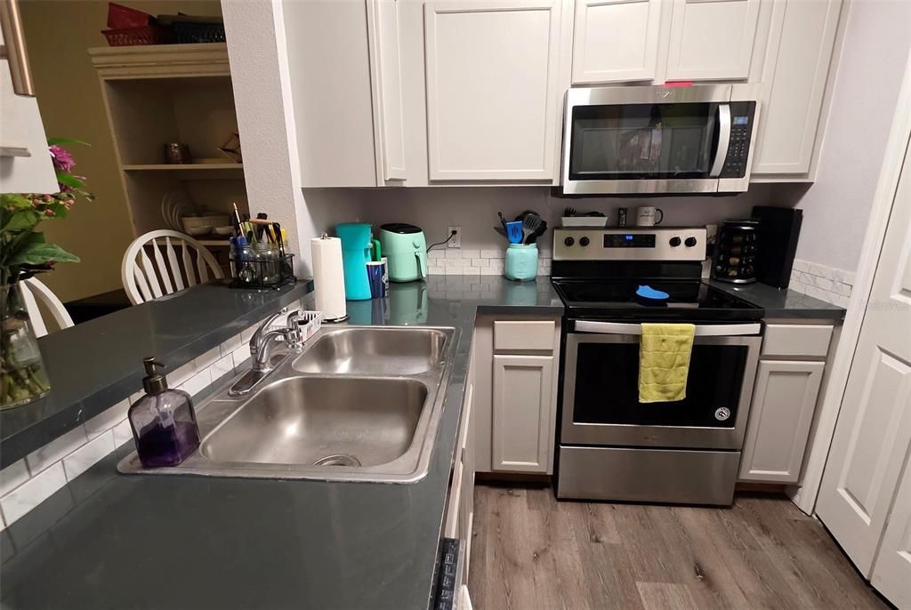 For Sale: $249,000 (3 beds, 2 baths, 1540 Square Feet)