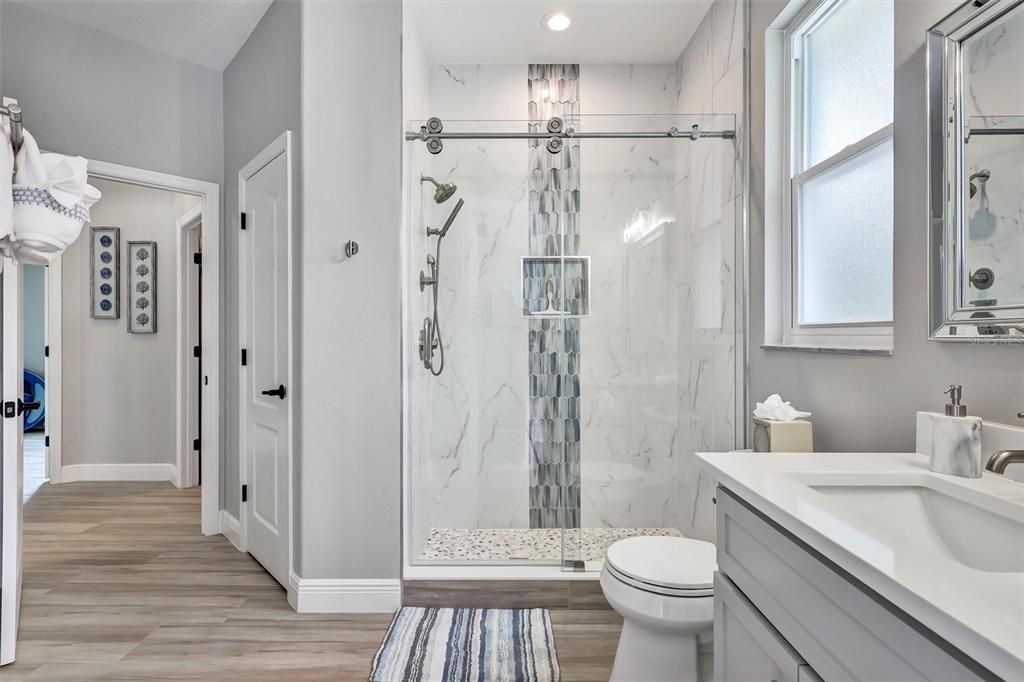 For Sale: $1,100,000 (4 beds, 3 baths, 3419 Square Feet)